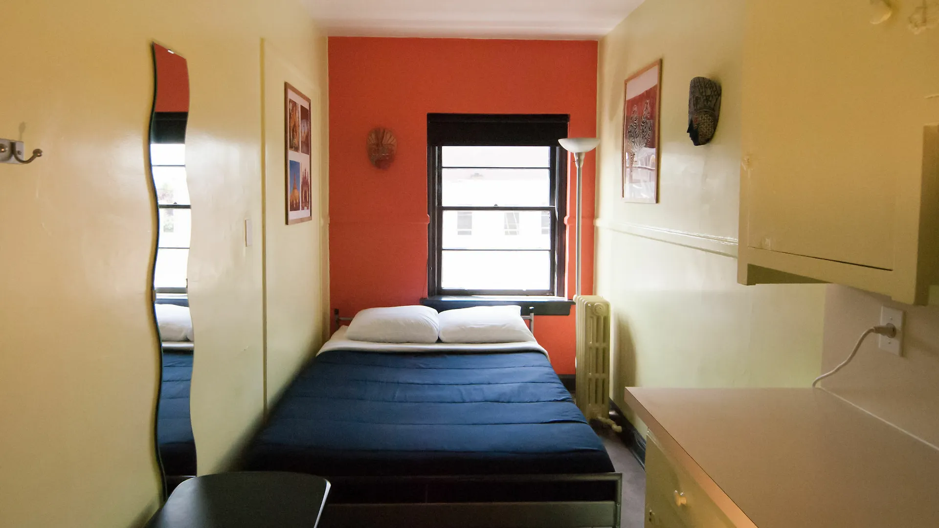 Hostel Ocean Island Inn | Backpackers | Suites Victoria Canada